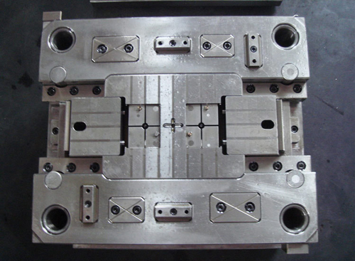 注塑模具廠如何挑選是模具生產(chǎn)最重要的一步 注塑模具廠如何挑選是模具生產(chǎn)最重要的一步